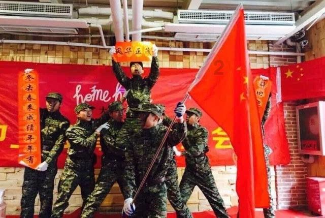 霉霉出事了！外媒曝有一男子在她家埋伏一个月，想开门硬闯被拘捕
