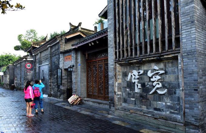 武汉铁警:强化巡控保安全